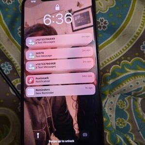 Apple iPhone xs max 250gig at&t carrier gold
